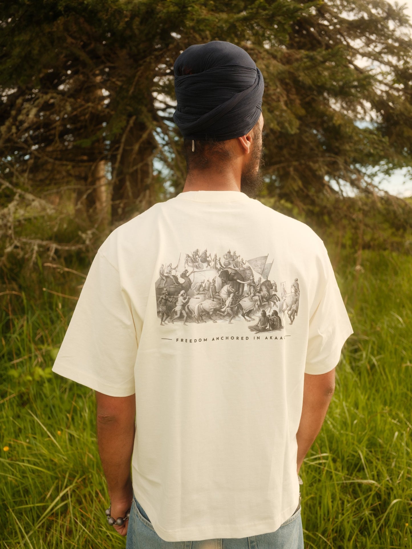Azaad | Off White Short Sleeve T-shirt