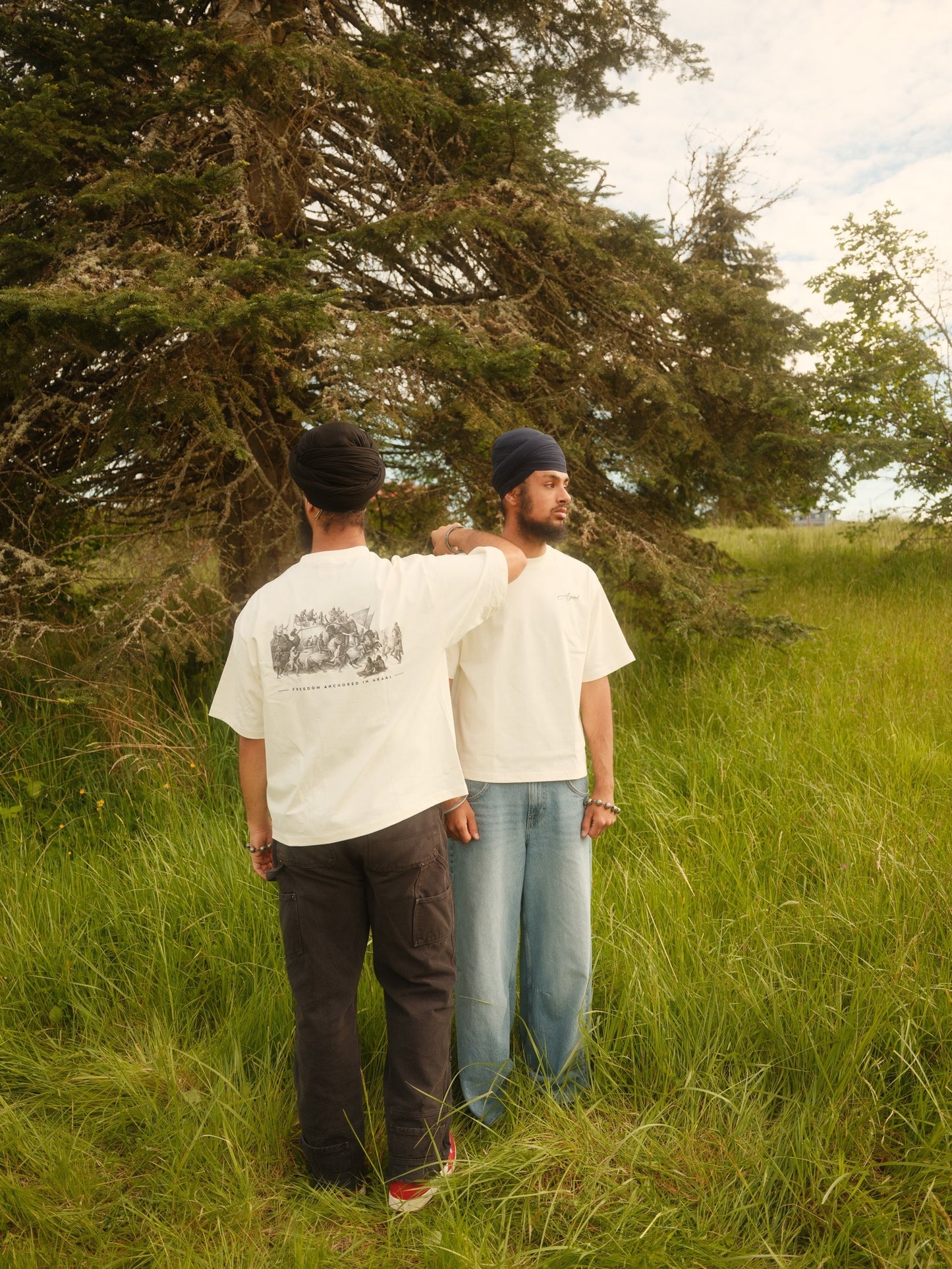 Azaad | Off White Short Sleeve T-shirt